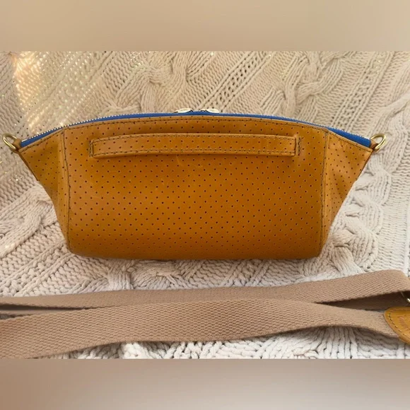 Blair Ritchey BB Voyager in Perforated Ginger with Ginger Wristlet Strap, EUC - Picture 6 of 15